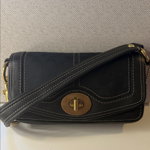 Coach Legacy 65th Anniversary TurnLock limited edition (2006) FDJ-10335 - Picture 3 of 15